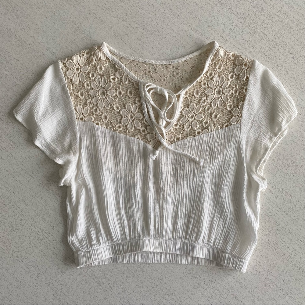 Off-white Floral Lace Crop Top